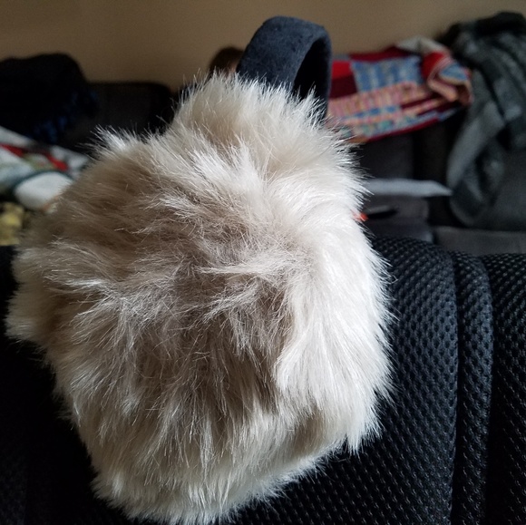 Faux Fur Earmuffs - Picture 2 of 3